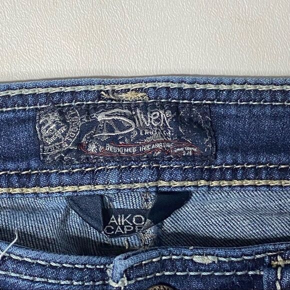 Silver Jean Co | Aiko Denim Jean Capri’s - Picture 3 of 6